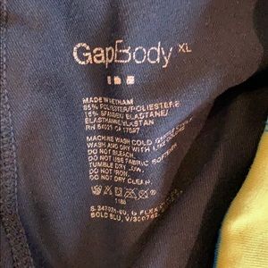 GAP Pants - EUC Gapbody Capri Workout Pants GAP Pants - EUC Gapbody Capri Workout Pants